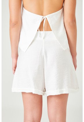 Tennis Bermuda Tradicional Con Botonadura Frontal Blanca Para Mujer