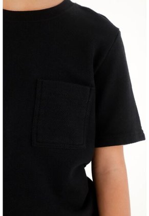 Camiseta Manga Corta Negra Para Niño