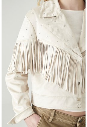Tennis Chaqueta Corta Con Flecos Y Mini Tachas En Beige Para Mujer
