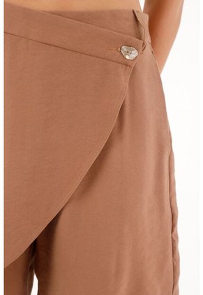 Bermuda Café Larga De Silueta Amplia Para Mujer