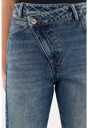 Tennis Jean Mom Tiro Alto Con Rotos Localizados Para Mujer