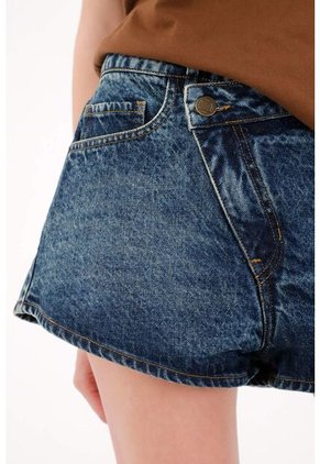 Tennis Short En Denim Con Jota Asimétrica Azul Para Mujer