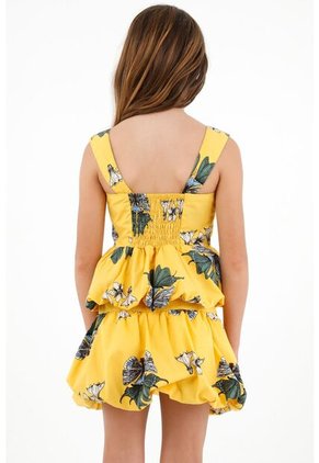 Camisa Amarilla Con Escote Recto Para Niña