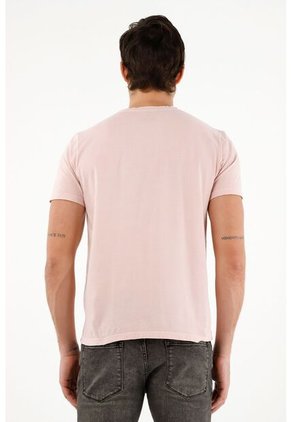 Camiseta Rosada Con Bolsillo Para Hombre