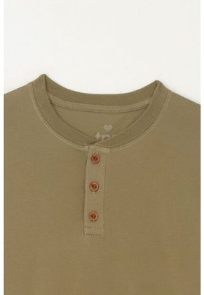 Camiseta Cuello Redondo Con Botones Verde Para Niño