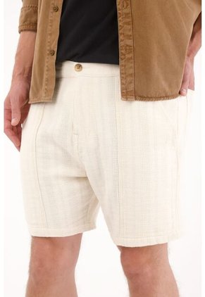 Tennis Bermuda En Tela Con Textura Crudo Para Hombre