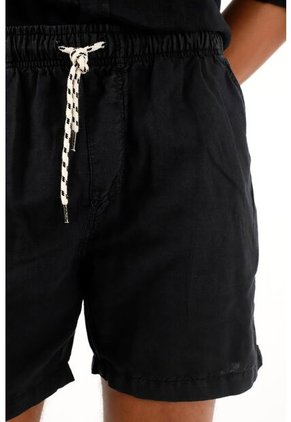 Tennis Bermuda Negra Con Bolsillos En Costados Para Hombre