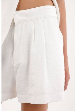 Tennis Short Tipo Sastre Crudo Para Mujer