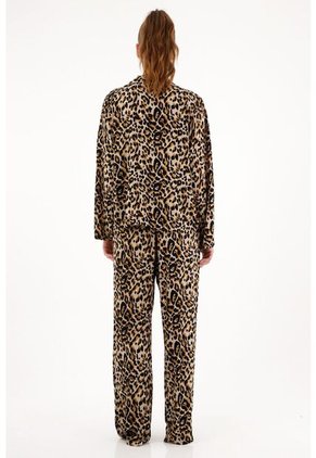 Conjunto De Pijama Estampado Animal Print Para Mujer