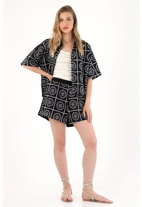 Tennis Short En Tela Bordada Tipo Ojalillo Negro Para Mujer