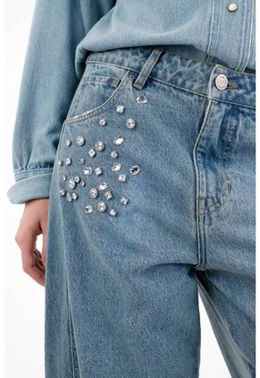 Tennis Jean Horseshoe Con Apliques Brillantes Para Mujer