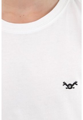 Camiseta Blanca Con Estampado Posterior Para Niño