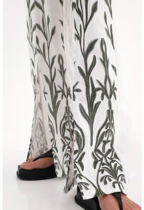 Tennis Pantalón Recto Con Efecto Bordado Blanco Para Mujer