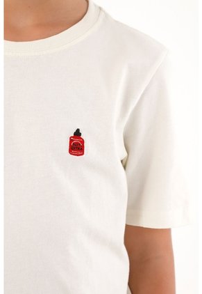 Camiseta Con Bordado Localizado Crudo Para Niño