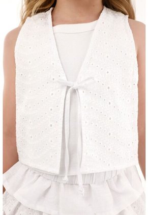 Chaleco En Ojalillo Blanco Para Niña