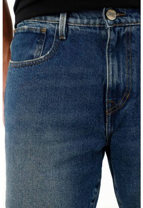 Tennis Bermuda Fit Recto Con Lavado Vintage En Denim De Algodón Azul Medio Para Hombre