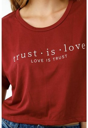 Camiseta Roja Para Mujer