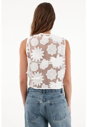Chaleco Blanco En Malla Con Detalle De Flores Para Mujer