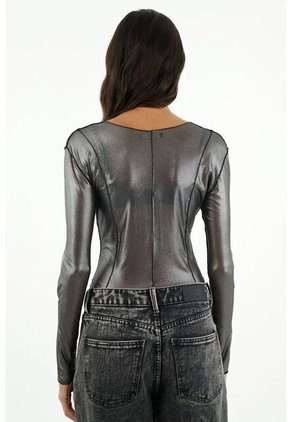 Camiseta Negra En Malla Transparente Para Mujer