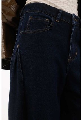 Tennis Jean Slouchy Con Prense Decorativo Azul Para Mujer