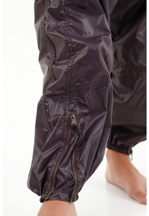 Tennis Pantalón Morado Con Pretina Enresortada Para Mujer