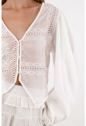 Tennis Camisa Con Transparencia Y Bordado Crudo Para Mujer