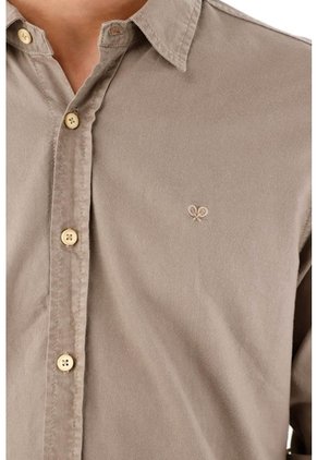 Camisa Manga Larga Con Raqueta Bordada Café Para Hombre