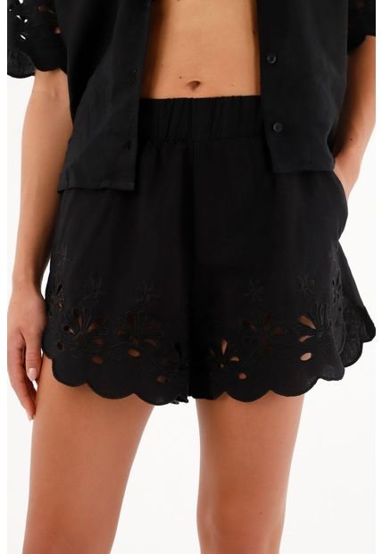Bermuda Negra En Ojalillo Para Mujer