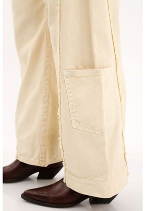 Tennis Jean Wide Leg Con Cortes Desflecados Amarillo Para Mujer