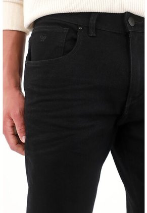 Tennis Jean Nudy Tiro Medio De Tono Negro Para Hombre
