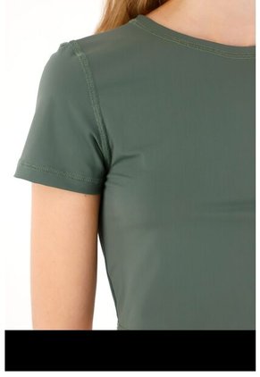 Camiseta Manga Corta Ajustada Gris Para Mujer