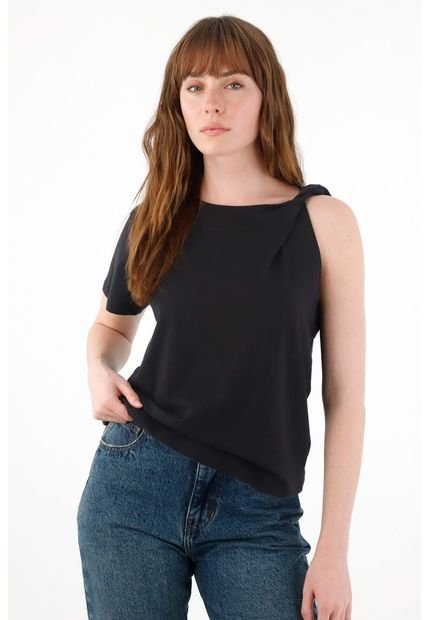 Camiseta Con Detalle Entorchado En Hombro Negra Para Mujer
