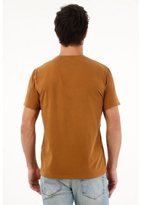 Tennis Camiseta En Tela Licrada Café Para Hombre