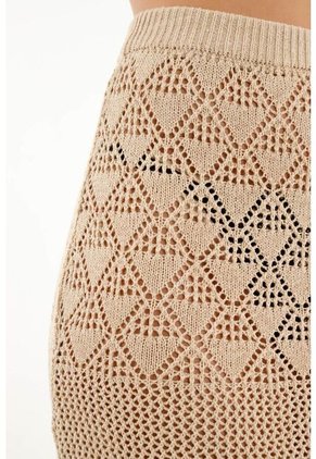 Falda Café Con Mix De Tejidos Para Mujer