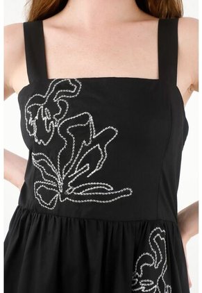 Tennis Vestido Amplio De Tiras Con Bordado Para Mujer