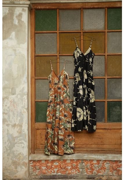 Vestido De Mujer, Diseño Largo Con Cuello En V De Tiras Bordadas, Y Estampado Tropical