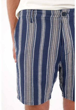 Bermuda Clásica De Diseño A Rayas Para Hombre