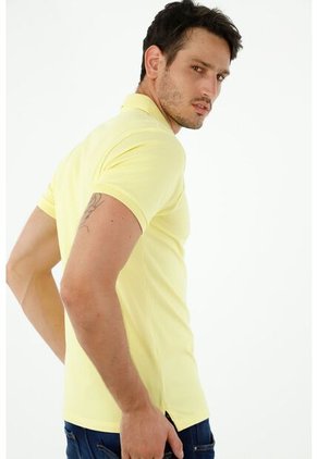 Camiseta Tipo Polo De Hombre, Silueta Confort Manga Corta, De Algodón Lycra, Color Amarillo Claro