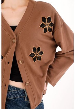 Tennis Buzo Tipo Cárdigan Con Flores Café Para Mujer