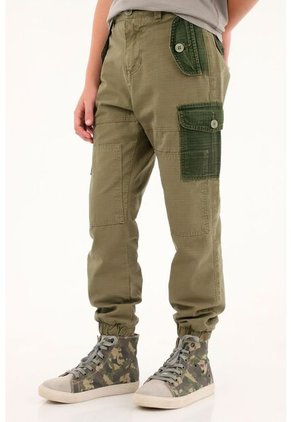 Pantalón Verde Con Bota Enresortada Para Niño