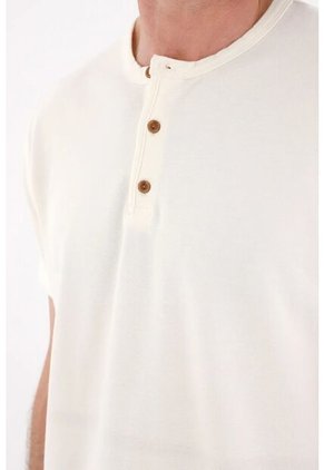 Tennis Camiseta Cuello Neru Con Botones Crudo Para Hombre