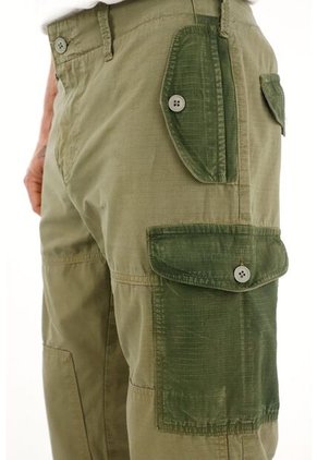 Tennis Pantalón Con Parches Y Bota Enresortada Verde Para Hombre