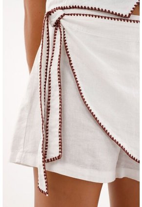 Tennis Bermuda Blanca Tipo Falda Short Para Mujer