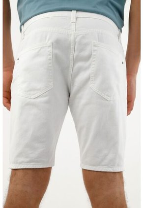Bermuda Blanca Cinco Bolsillos Para Hombre