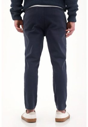 Tennis Pantalón Tipo Chino Corto Gris Para Hombre