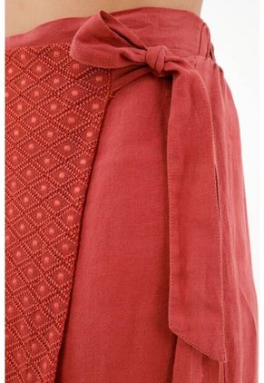 Falda En Lino Roja Para Mujer