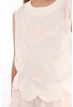 Camisa Crudo Con Bordados De Flores Para Niña