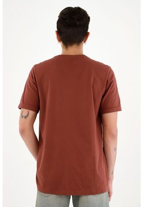 Camiseta Café Con Mini Bordado En Punto Corazón Para Hombre