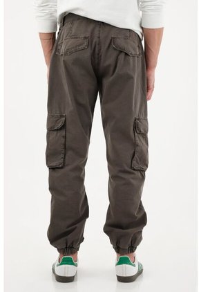 Pantalón Tipo Jogger Con Bolsillos Cargo Café Para Hombre