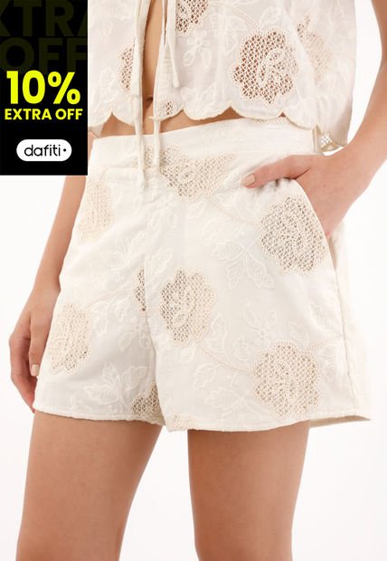 Short Con Bordado Delantero De Flores Crudo Para Mujer
